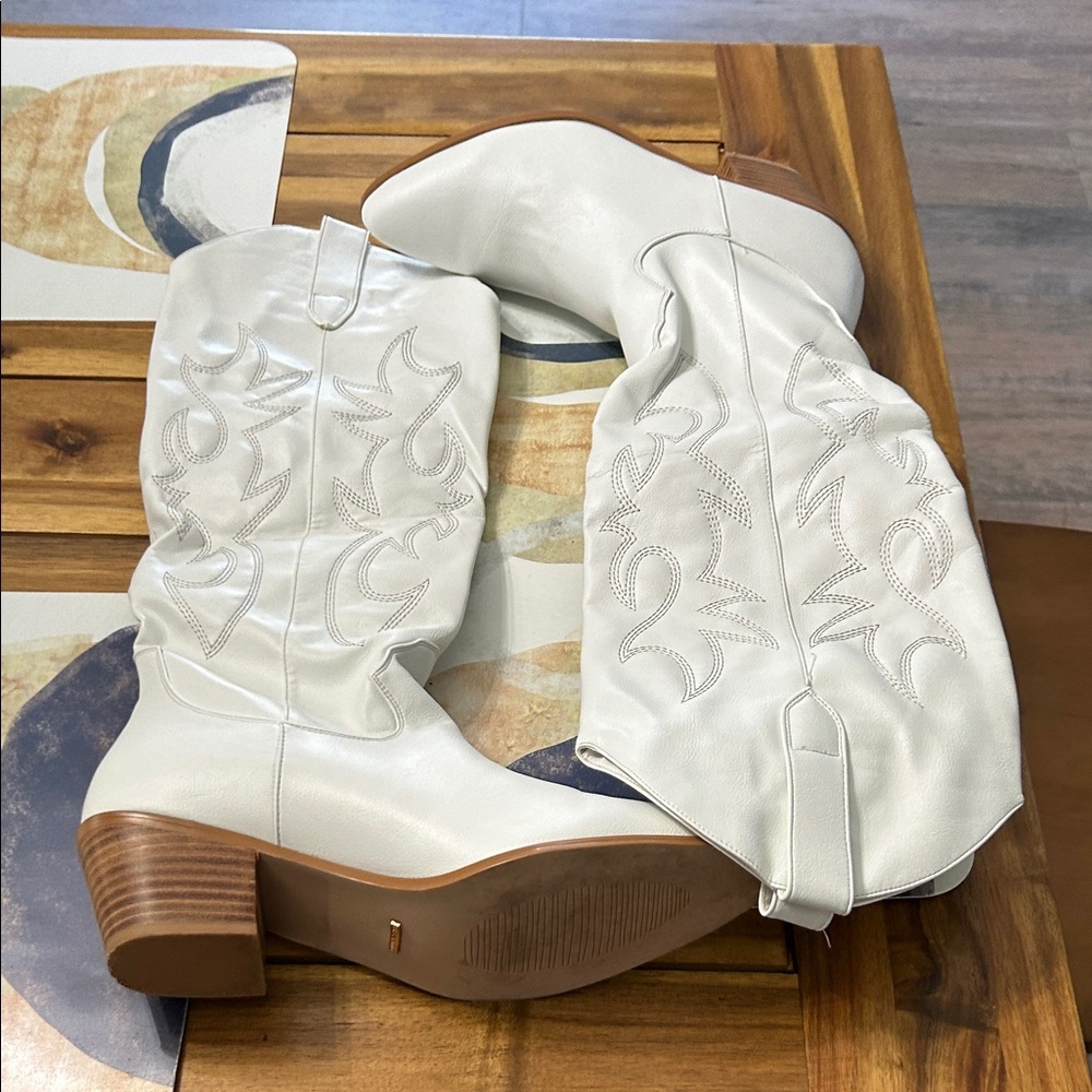 Billini  White Urson Cowboy Boots